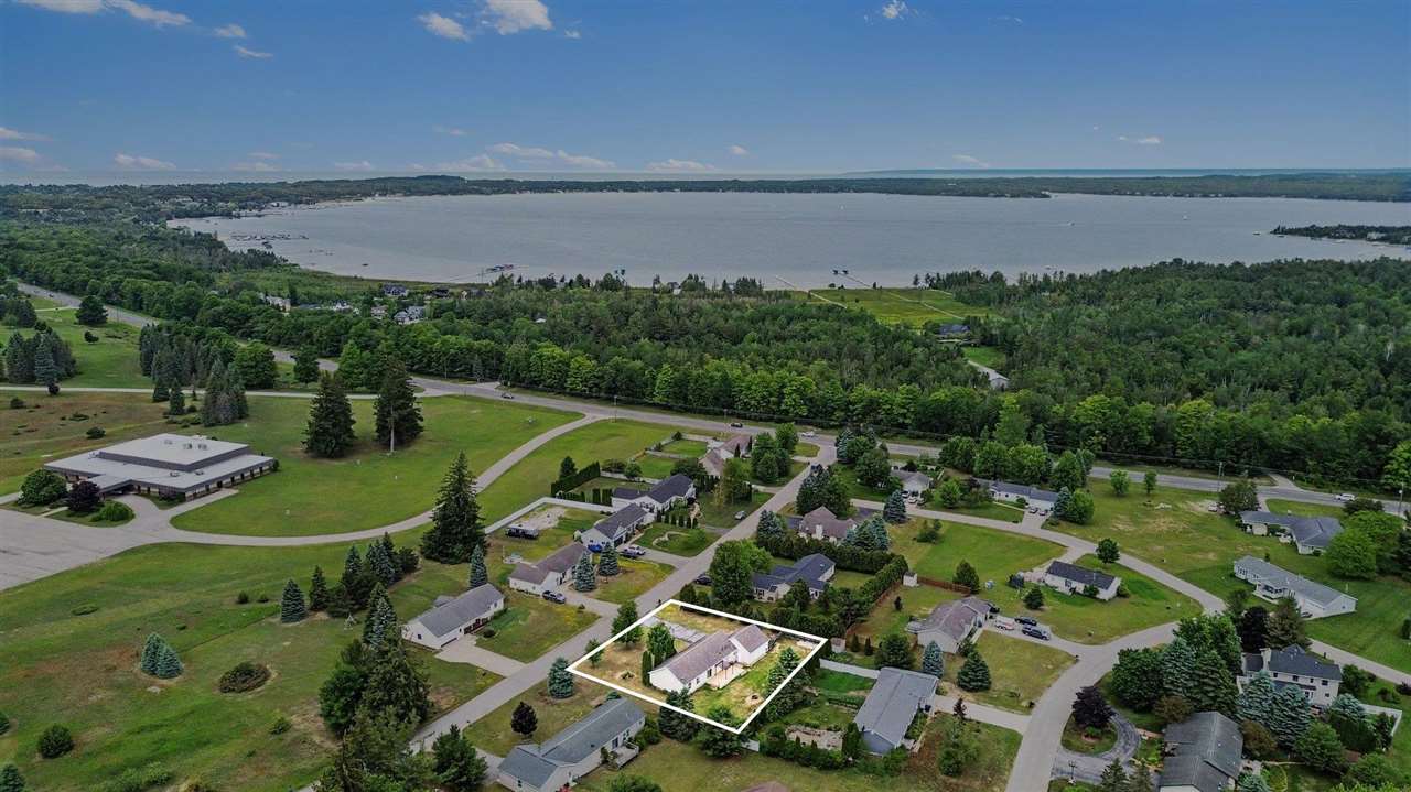 5110 Church Hill Charlevoix MI 49720