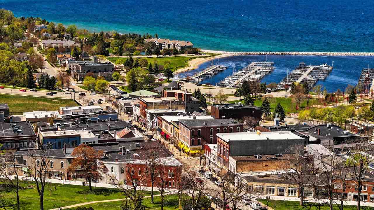 701 Jennings Avenue Petoskey MI 49770