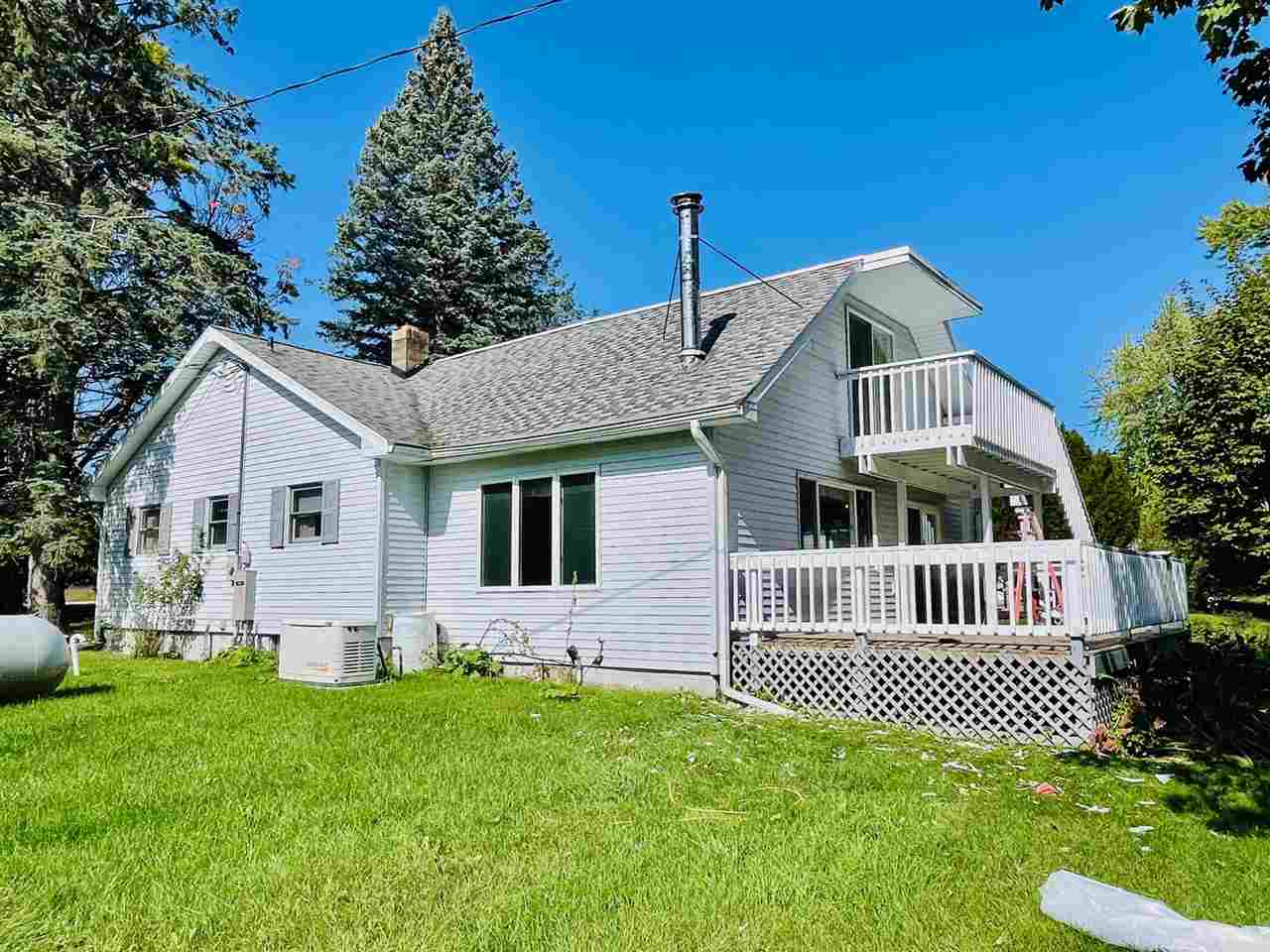 2528 Muckle Road Central Lake MI 49622