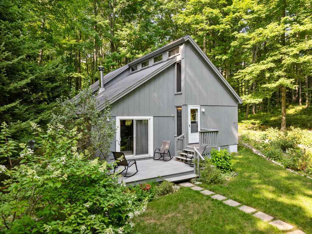 5020 Dingman School Road East Jordan MI 49727
