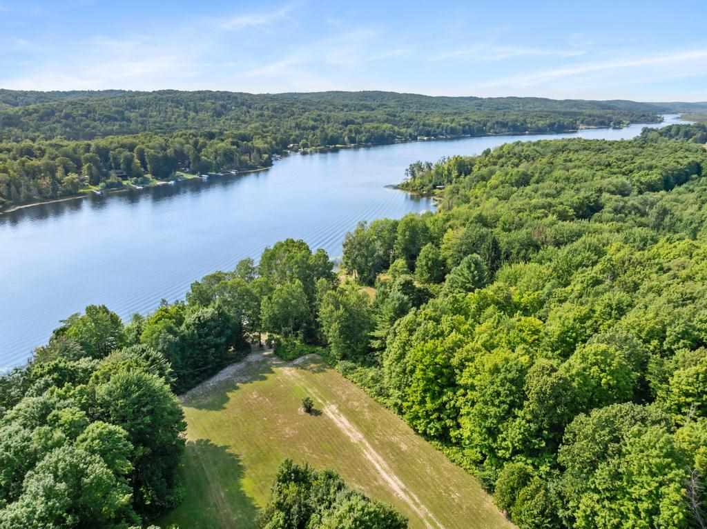 5020 Dingman School Road East Jordan MI 49727