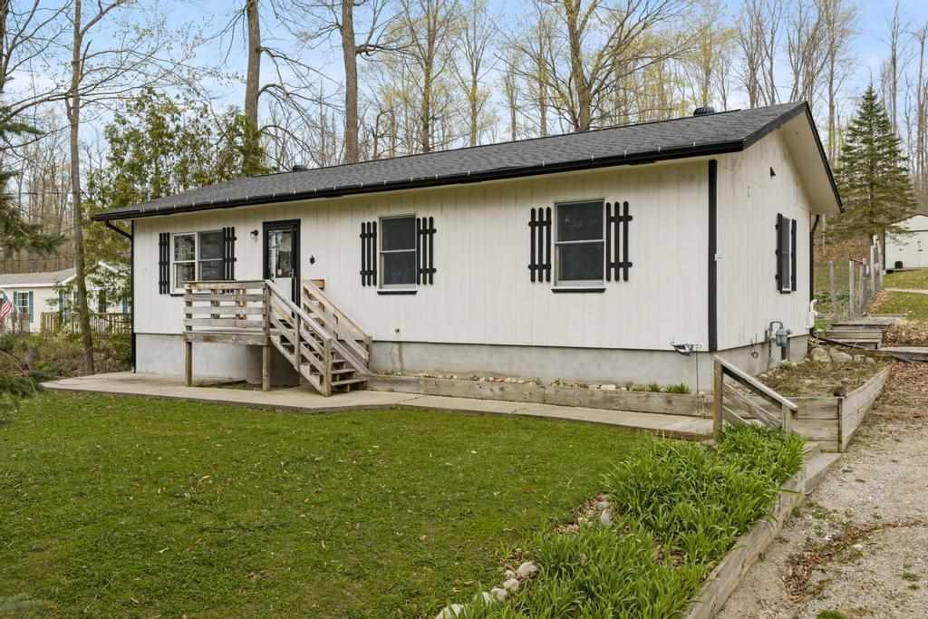 2301 Miller Road Alanson MI 49706
