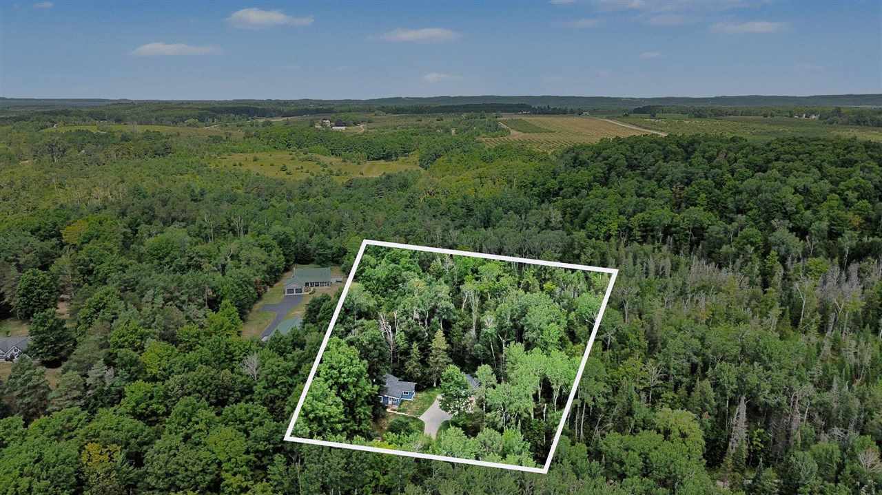 1162 Mountain Road East Jordan MI 49727