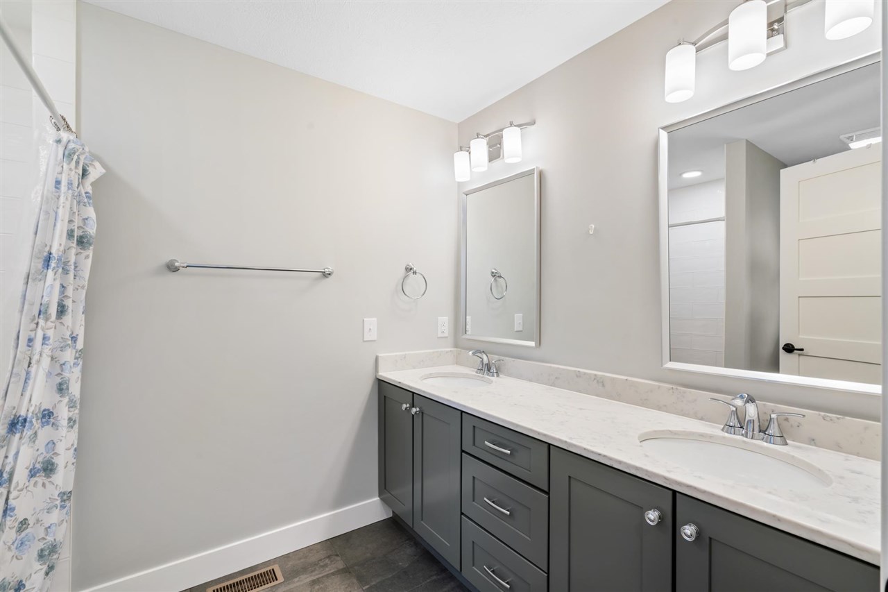 1056 Woodridge Drive Petoskey MI 49770