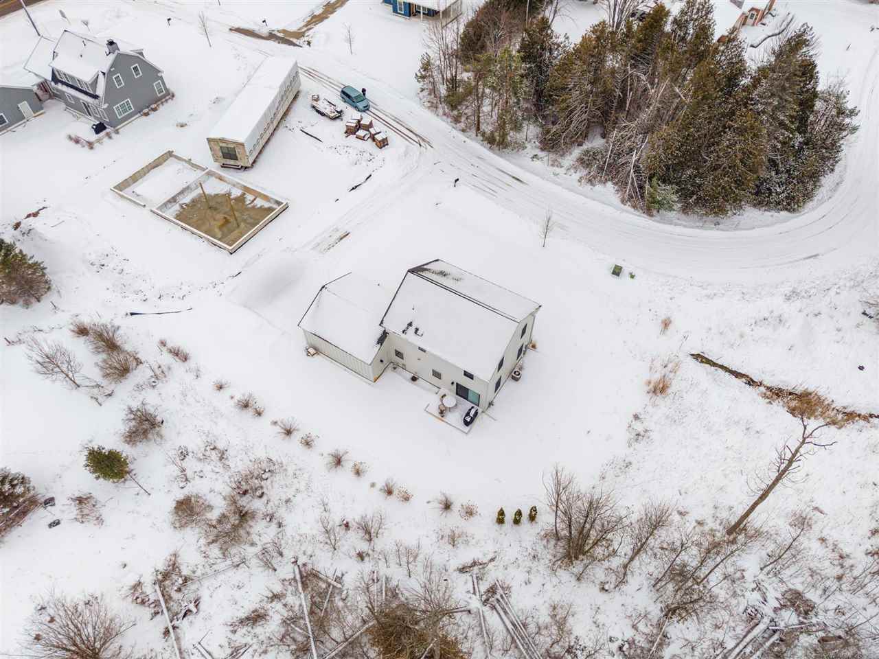 1056 Woodridge Drive Petoskey MI 49770