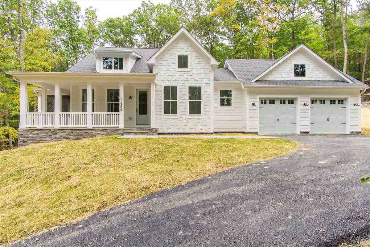 1240 Pine Tree Trail Harbor Springs MI 49740