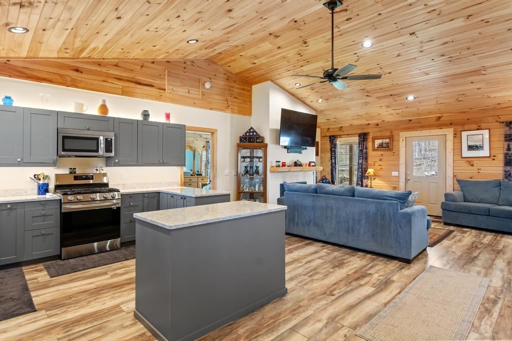 10398 W M-68 Alanson MI 49706