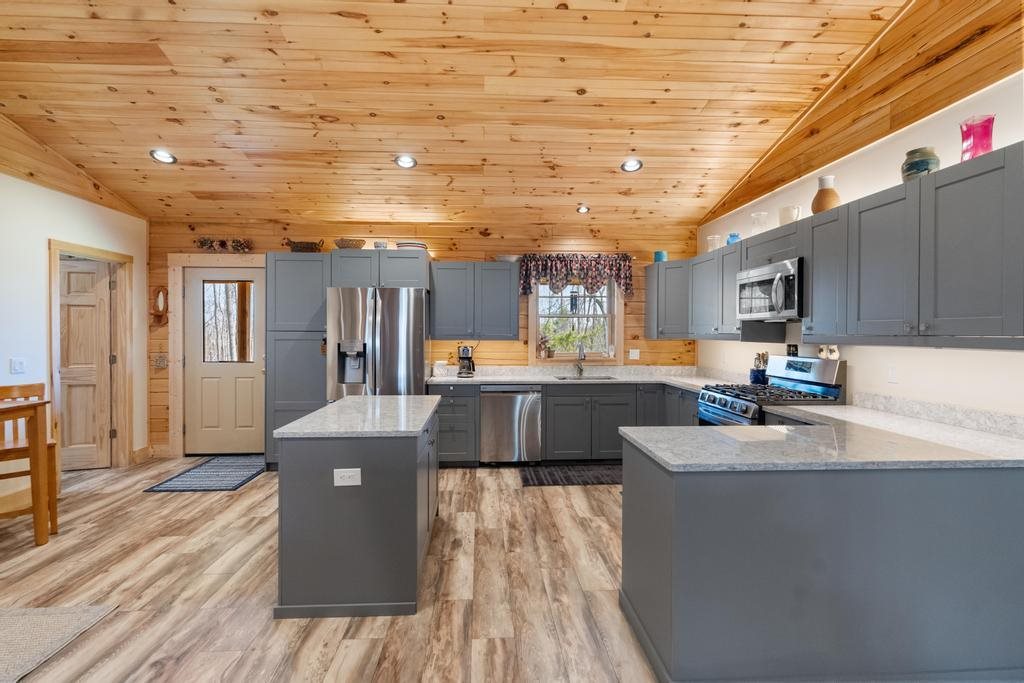 10398 W M-68 Alanson MI 49706