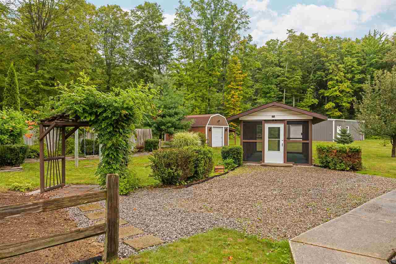 5182 E Shore Dr NE Drive Kalkaska MI 49646