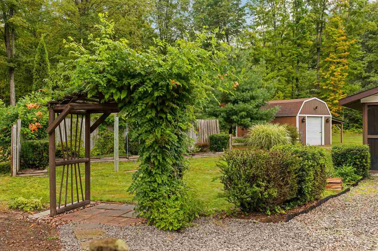 5182 E Shore Dr NE Drive Kalkaska MI 49646