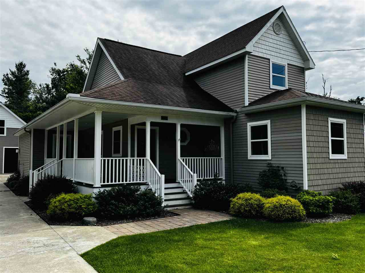 642 E Lake Street Harbor Springs MI 49740