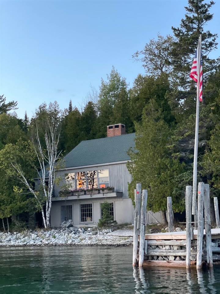 1934 S Coryell Island Cedarville MI 49719