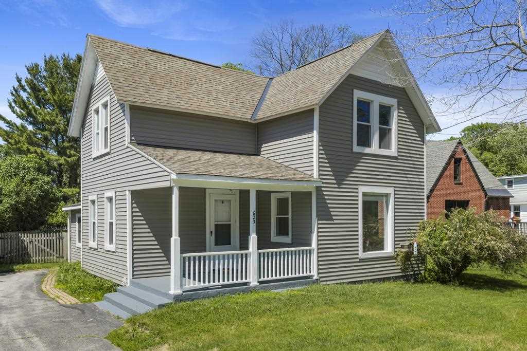 623 Petoskey Avenue Charlevoix MI 49720