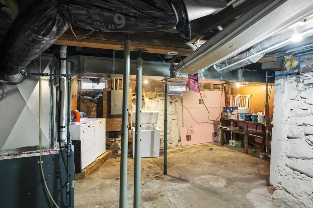 623 Petoskey Avenue Charlevoix MI 49720