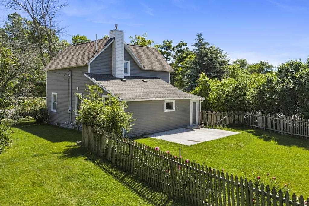 623 Petoskey Avenue Charlevoix MI 49720