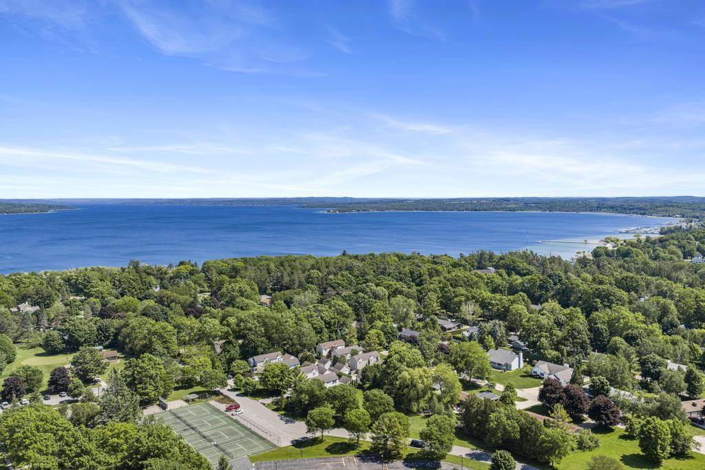 623 Petoskey Avenue Charlevoix MI 49720