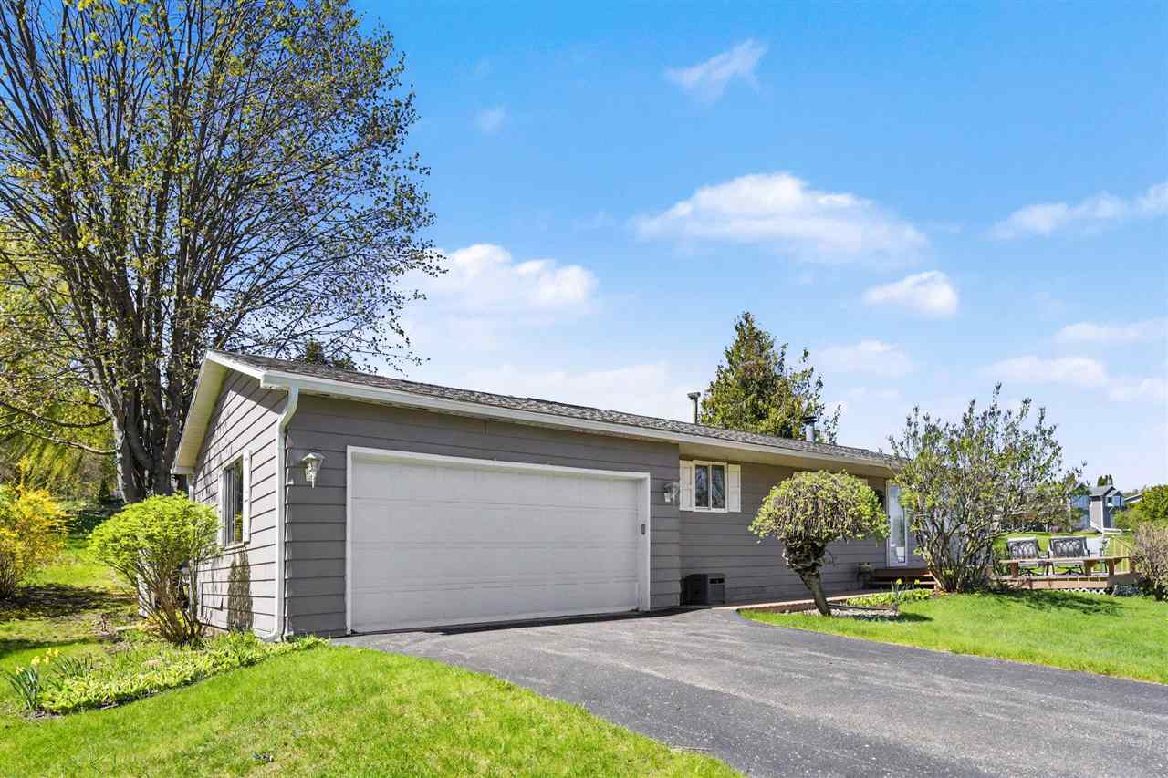 855 Country Lane Petoskey MI 49770