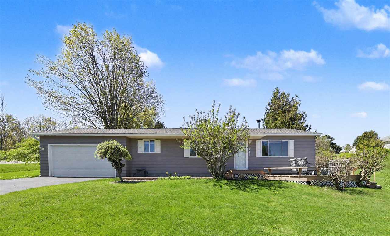 855 Country Lane Petoskey MI 49770