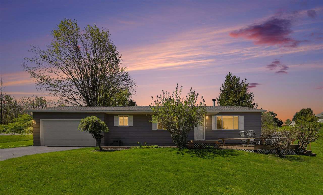 855 Country Lane Petoskey MI 49770