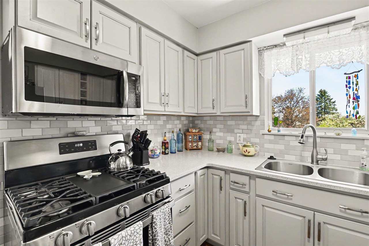 855 Country Lane Petoskey MI 49770