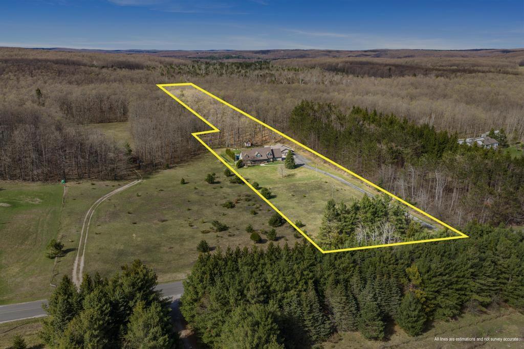 4524 Lacount Road Harbor Springs MI 49740