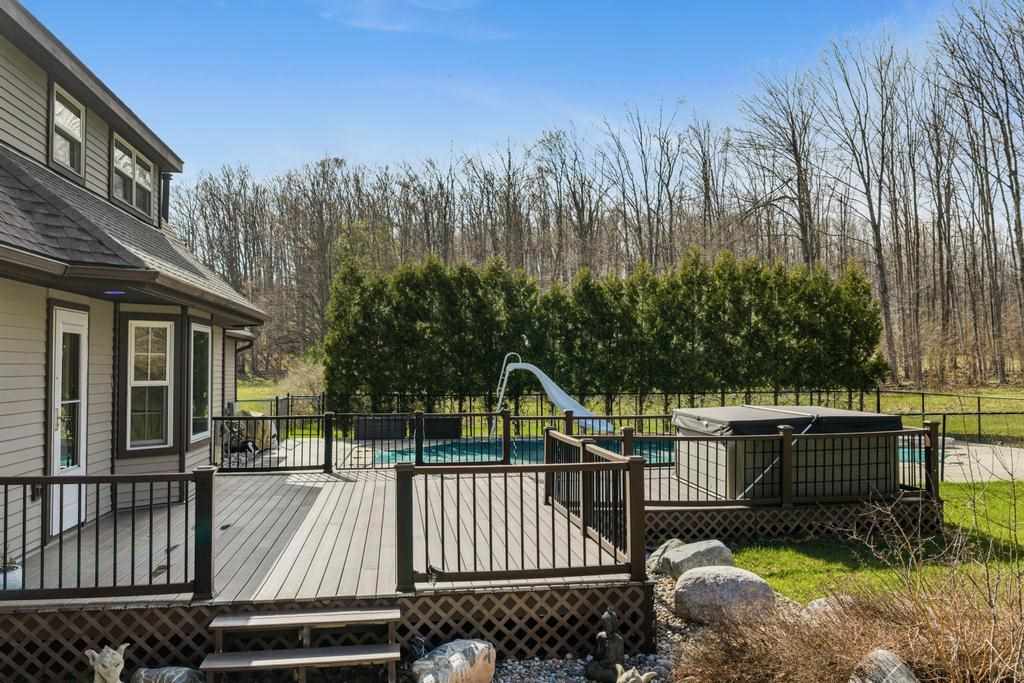 4524 Lacount Road Harbor Springs MI 49740