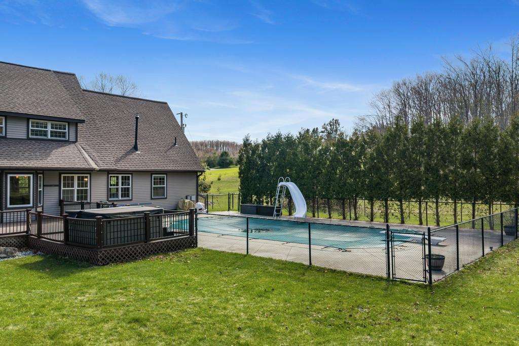 4524 Lacount Road Harbor Springs MI 49740