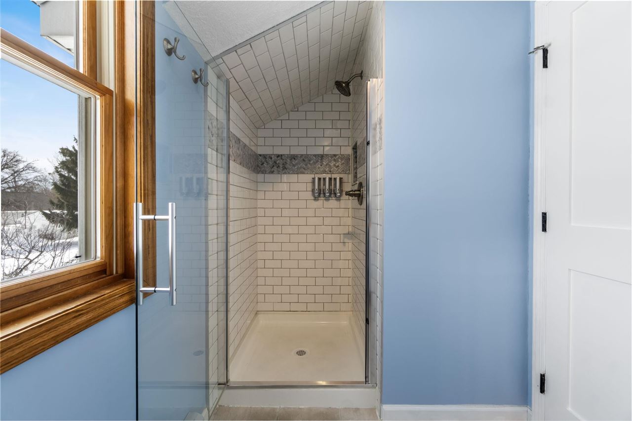 206 W Carpenter Street Charlevoix MI 49720