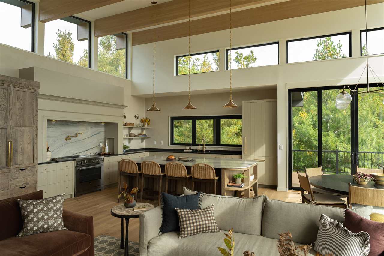 4564 Oak Bluff Walloon Lake MI 49796