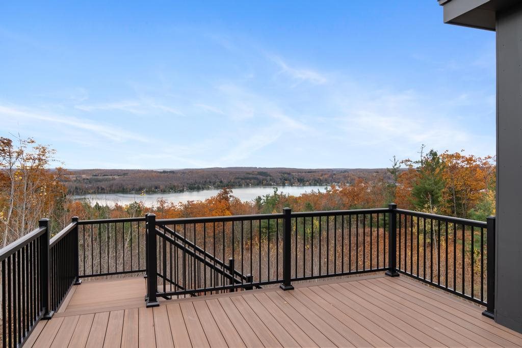 4564 Oak Bluff Walloon Lake MI 49796