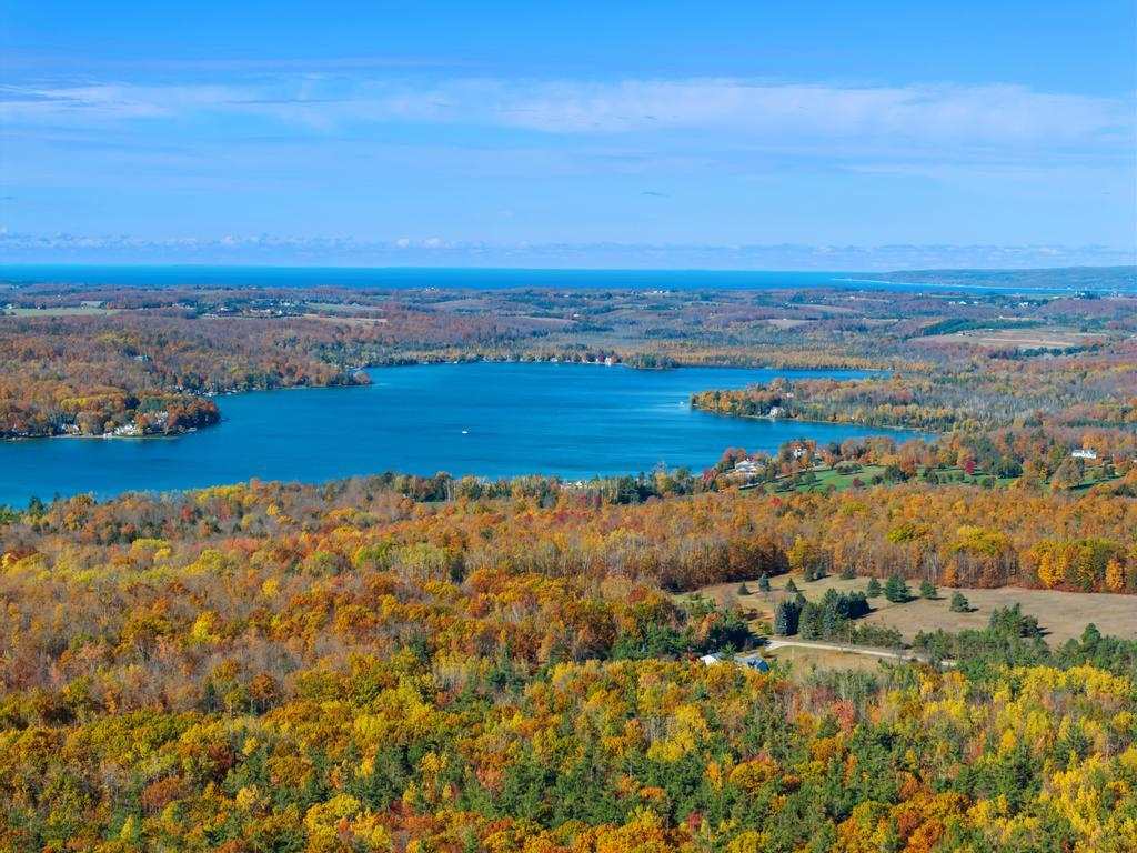 4564 Oak Bluff Walloon Lake MI 49796