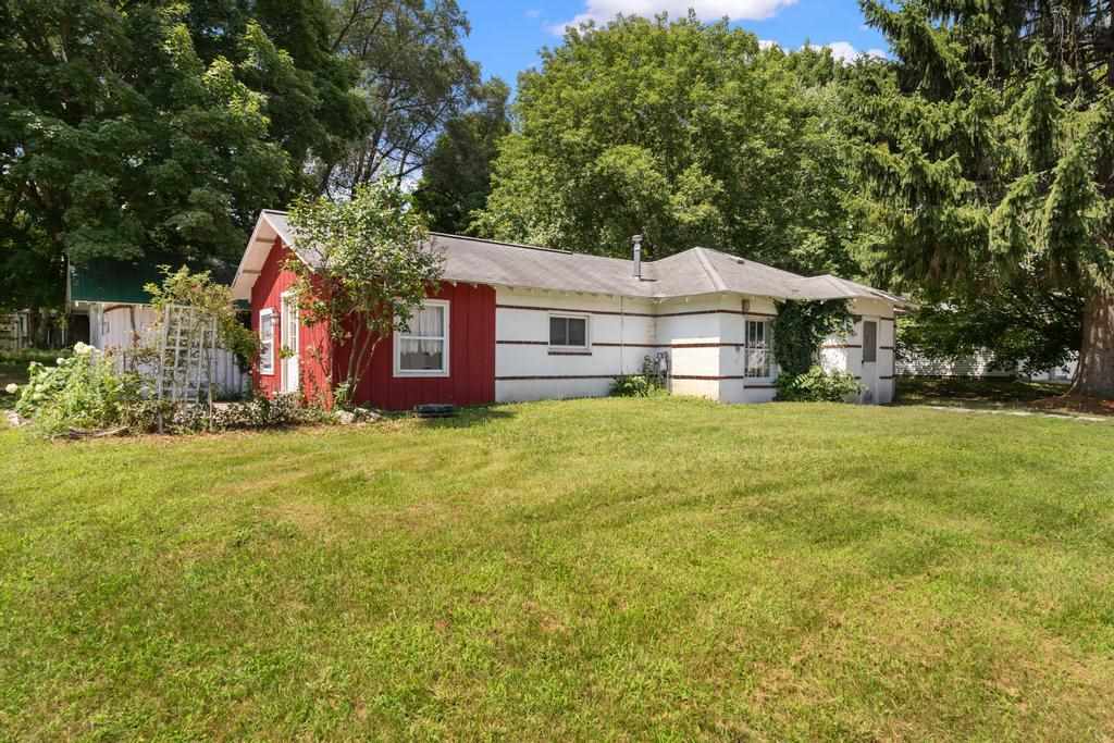 2037 S Main Street Central Lake MI 49622