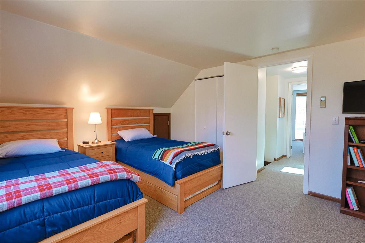 384 Scenic Trail Gaylord MI 49735-9003
