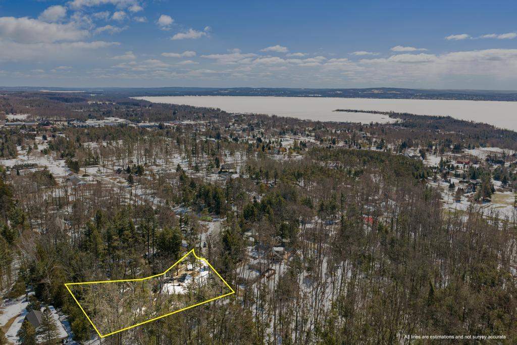 7505 Tamarac Trail Harbor Springs MI 49740