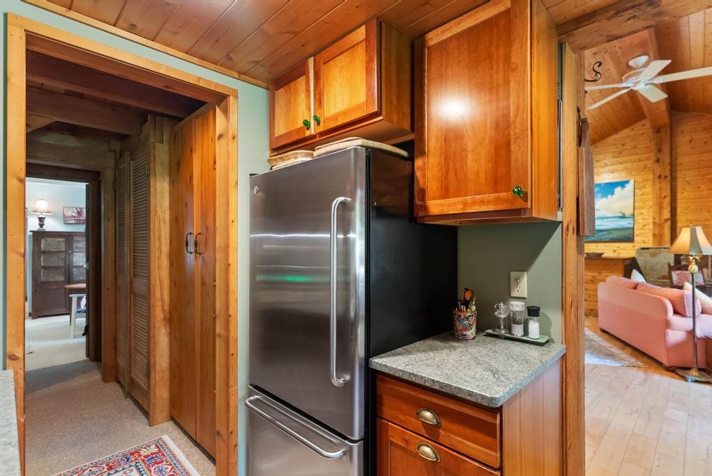 1217 N Lake Shore Drive Harbor Springs MI 49740
