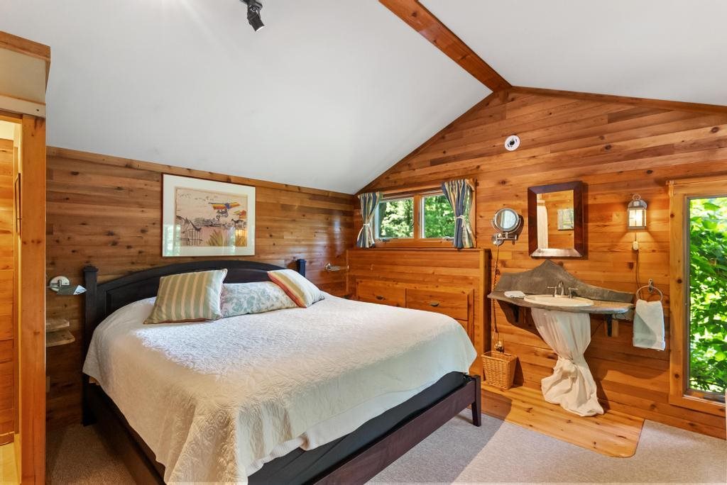 1217 N Lake Shore Drive Harbor Springs MI 49740