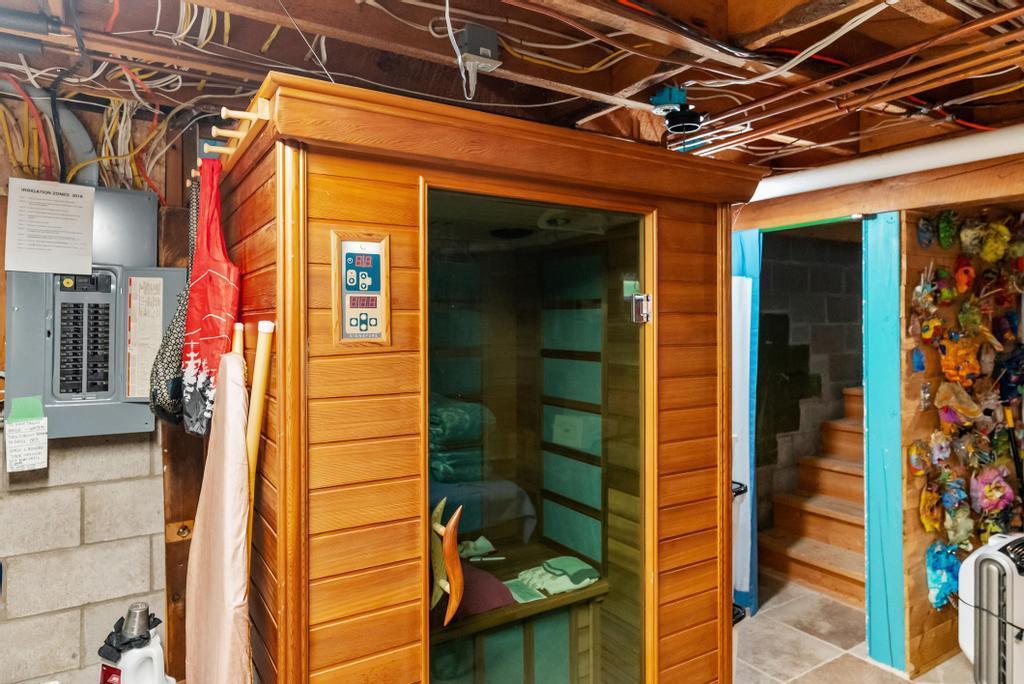 1217 N Lake Shore Drive Harbor Springs MI 49740