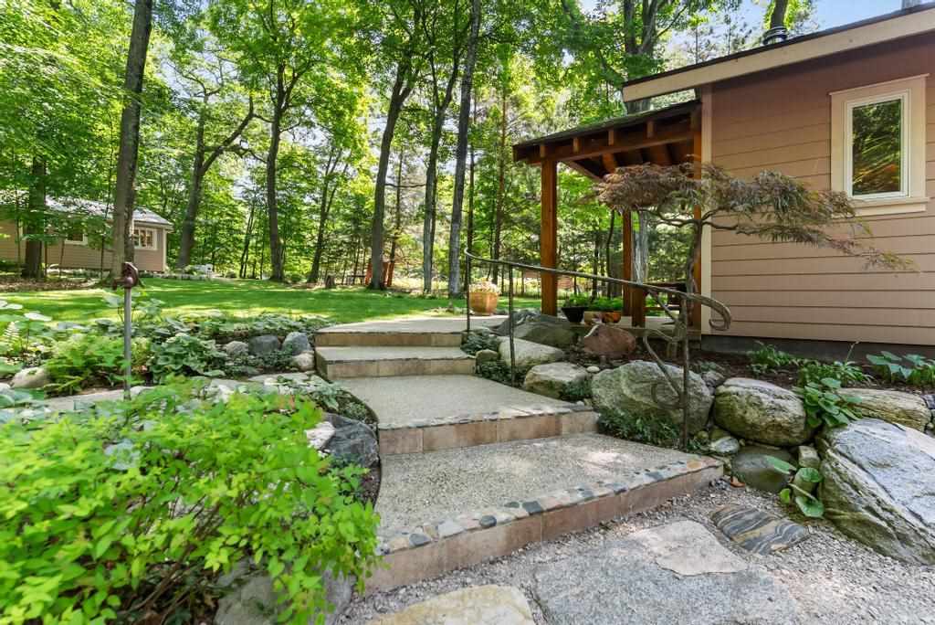 1217 N Lake Shore Drive Harbor Springs MI 49740