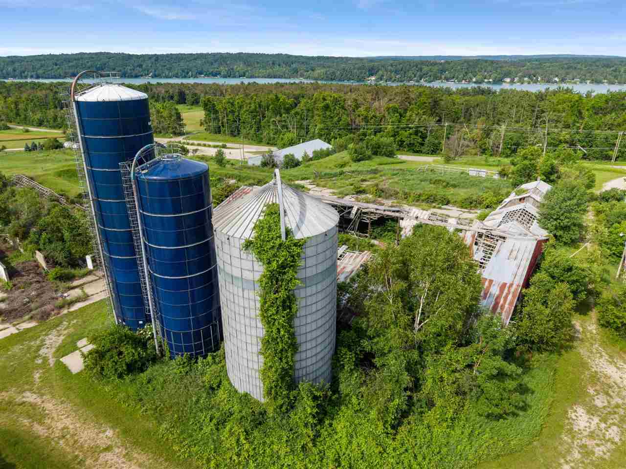 3239 & 3379 Lake Grove Road Petoskey MI 49770
