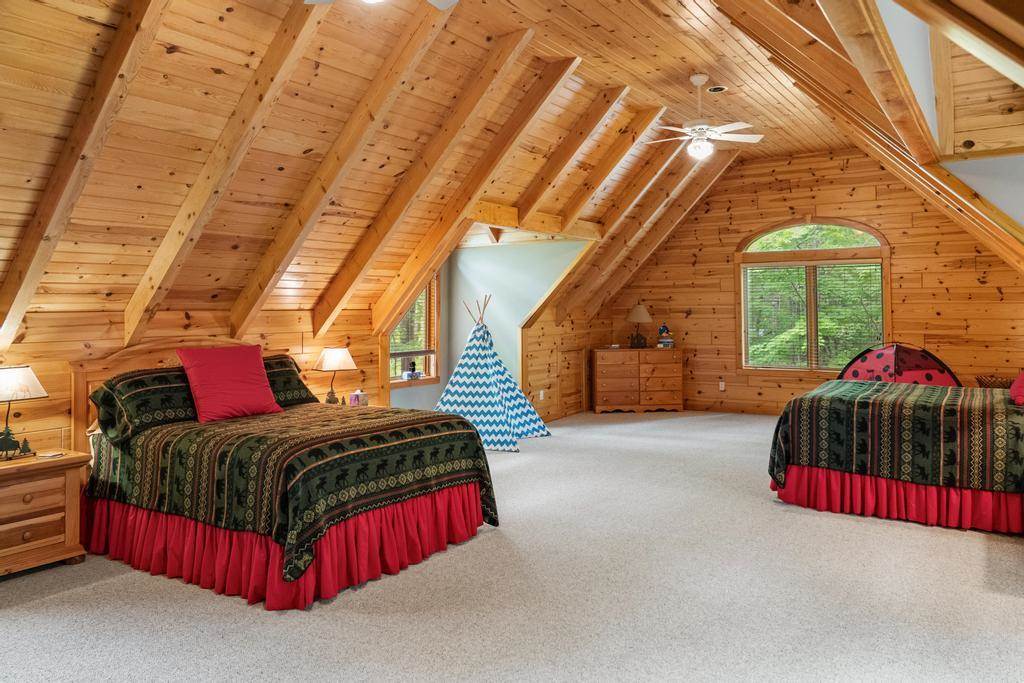 7604 W M-68 Indian River MI 49749