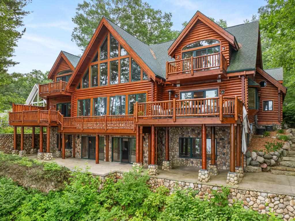 7604 W M-68 Indian River MI 49749