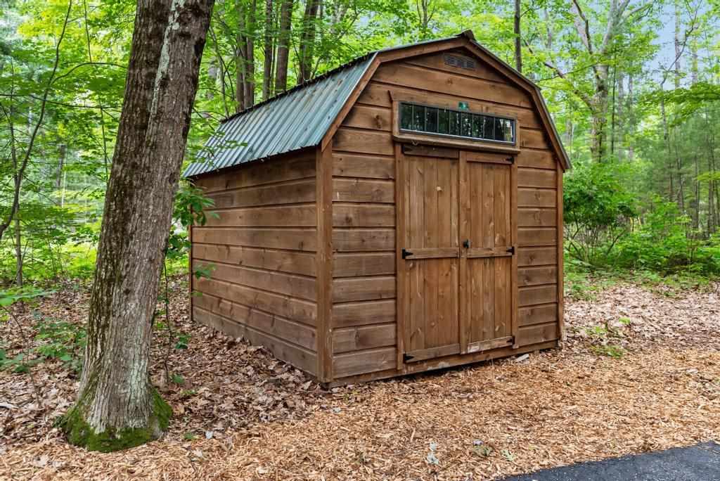 7604 W M-68 Indian River MI 49749
