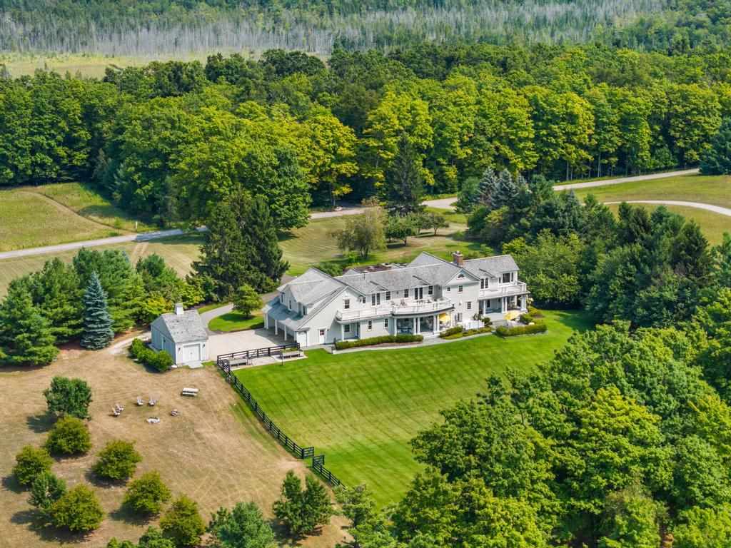 8111 Mulberry Lane Charlevoix MI 49720