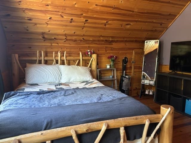 930 Northland Trail Vanderbilt MI 49795