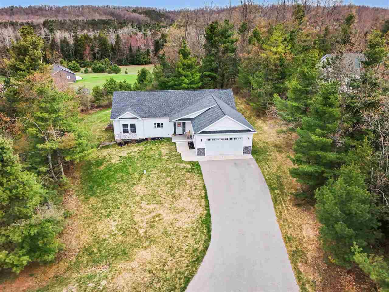 3293 Annie's Way Petoskey MI 49770