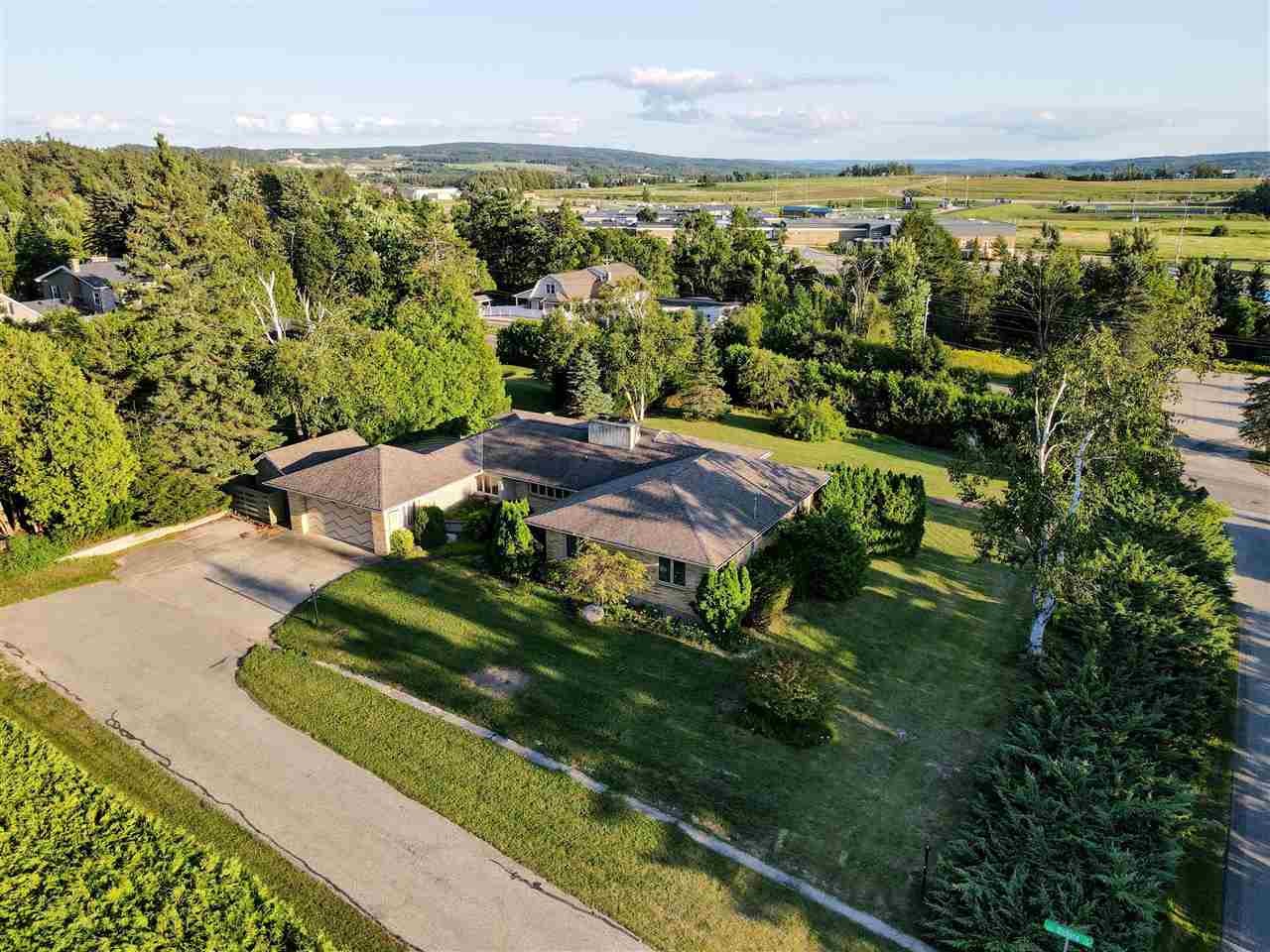 250 Lincoln Place Petoskey MI 49770