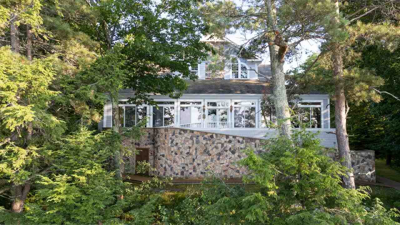 26625 Chipmunk Trail Beaver Island MI 49782