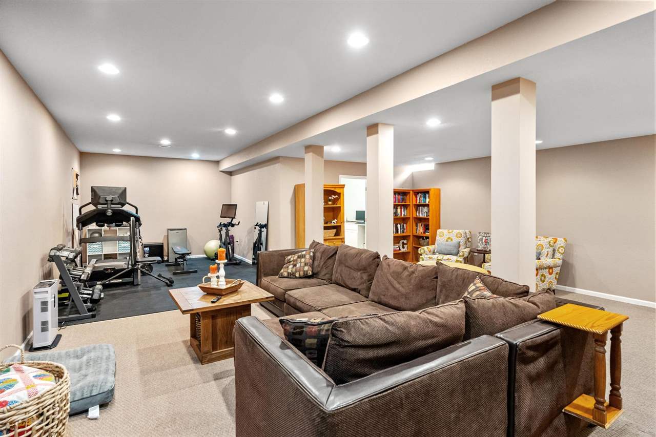 1045 Owen Drive Petoskey MI 49770