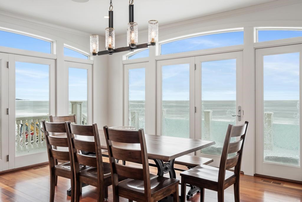 4050 Peninsula Drive Bay Harbor MI 49770