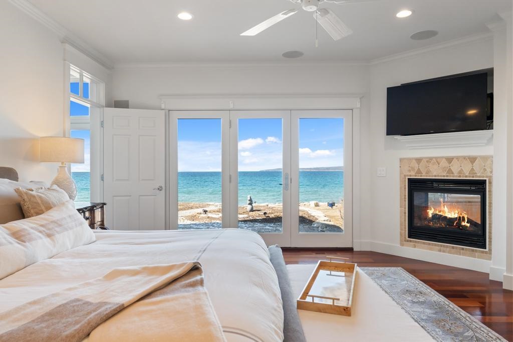 4050 Peninsula Drive Bay Harbor MI 49770
